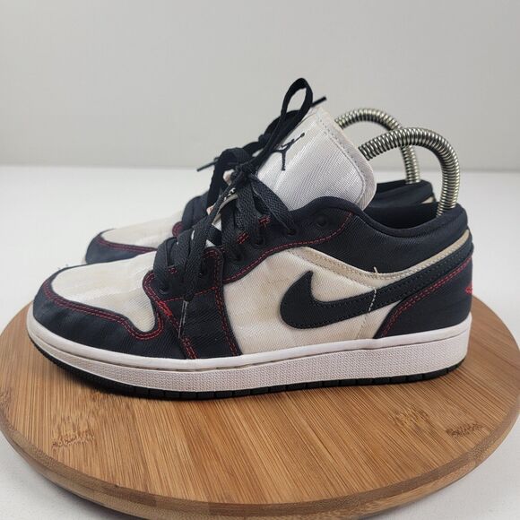 Women Nike Air Jordan 1 Retro Low SE Utility Black White Gym Red DD9337-106 sz 8 - Picture 2 of 15